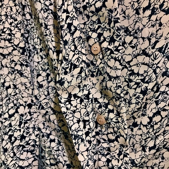 Impressions of California Long Sleeve Button Front Blouse - Picture 10 of 13